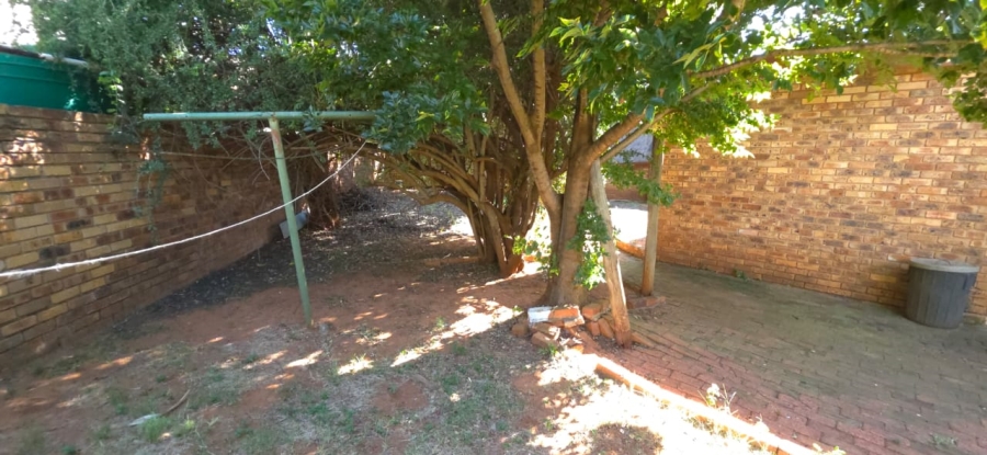 7 Bedroom Property for Sale in Wilkoppies North West